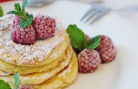 Lemon Ricotta Pancakes with Raspberries